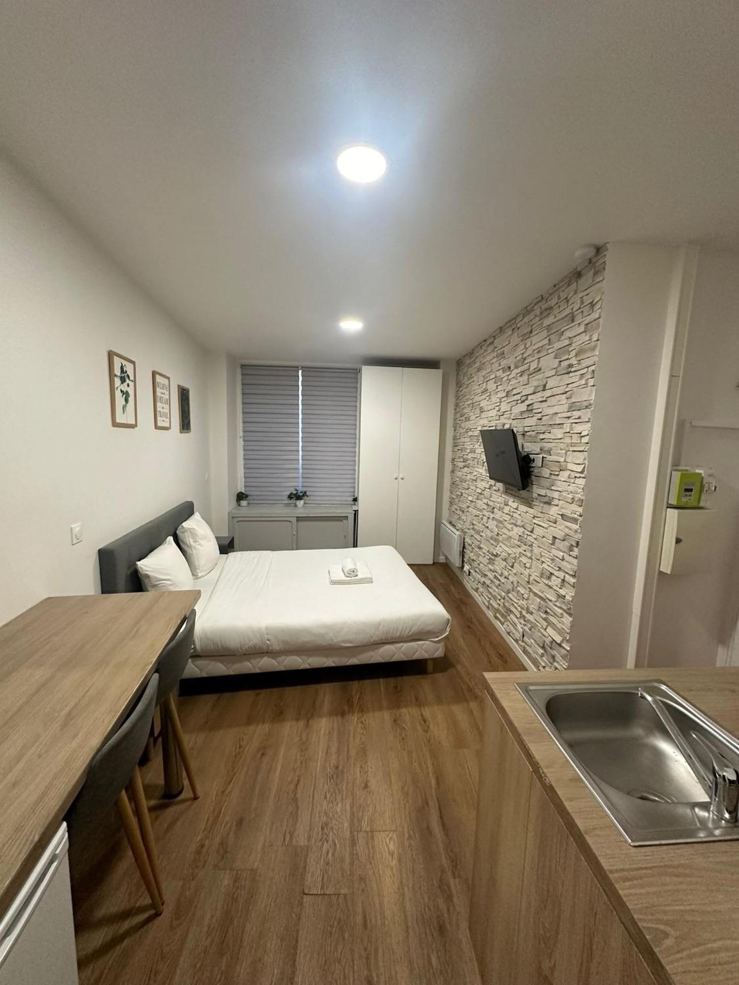 Charming & Welcoming Flat Next To Tost Beautiful Places In Museum Of Modern Art Quai Branly Museum Parigi